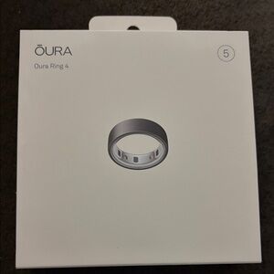 Oura Ring 4 - Sleek Silver Design size 5